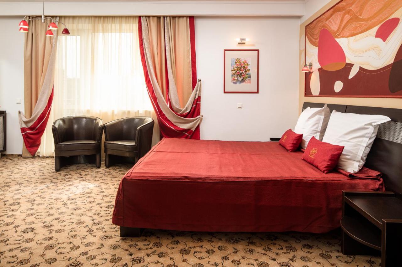 Cameră Deluxe cu balcon